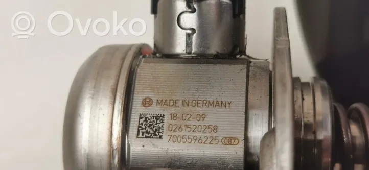 BMW 5 G30 G31 Fuel injection high pressure pump 0261520258