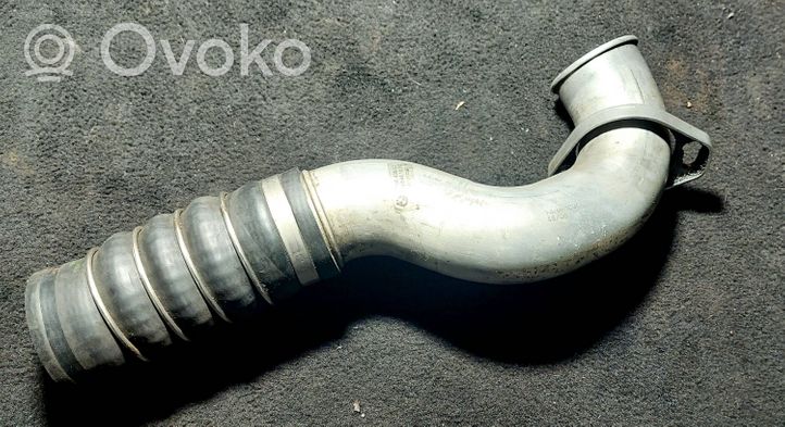 BMW 5 E60 E61 Intercooler hose/pipe 7798438