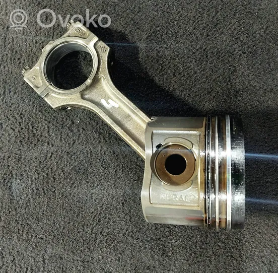 BMW 5 E39 Piston with connecting rod 