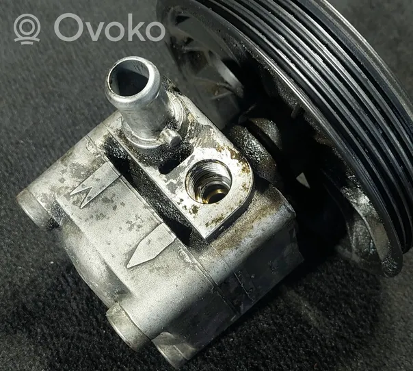 Volvo V70 Power steering pump 111327