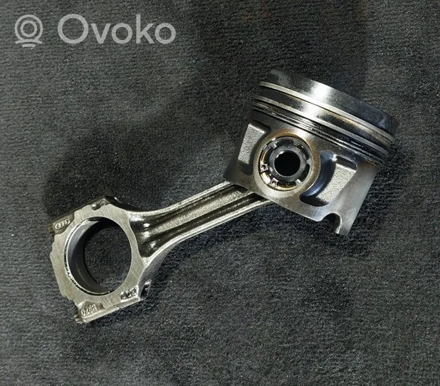 Volvo V70 Piston with connecting rod 