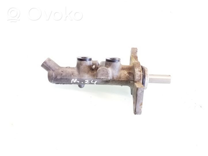 Toyota Corolla E120 E130 Główny cylinder hamulca 3224