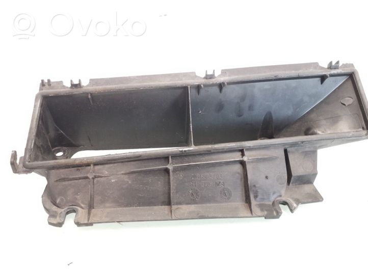 Mercedes-Benz C W203 Altra parte interiore 2038303203