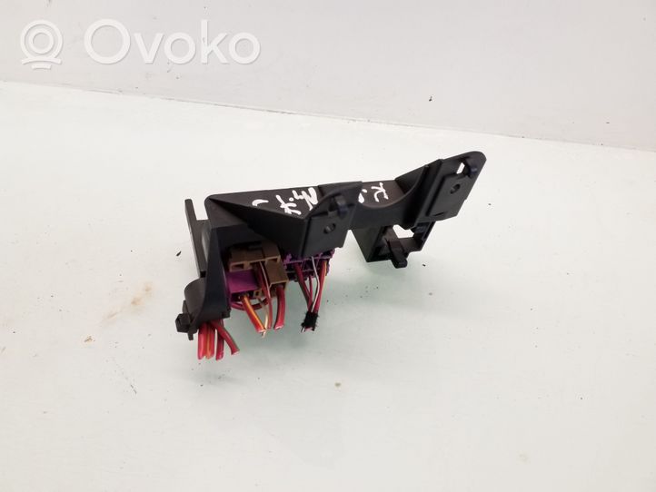 Audi A4 S4 B7 8E 8H Modulo fusibile 8E1937503