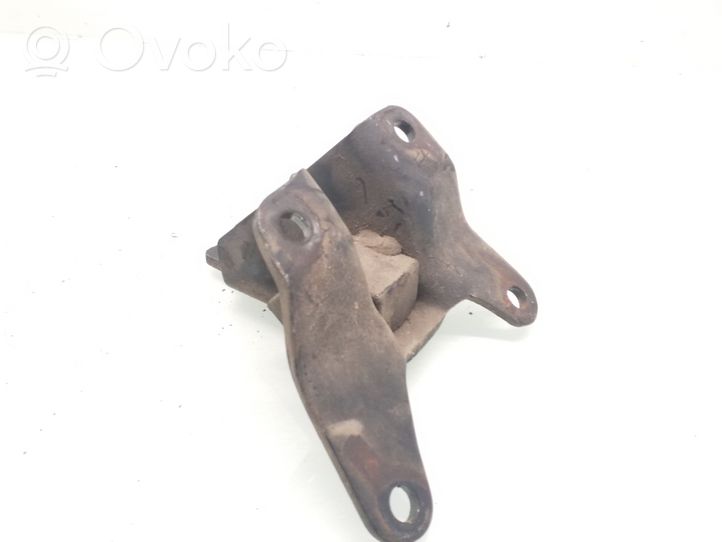 Mitsubishi Pajero Engine mounting bracket 