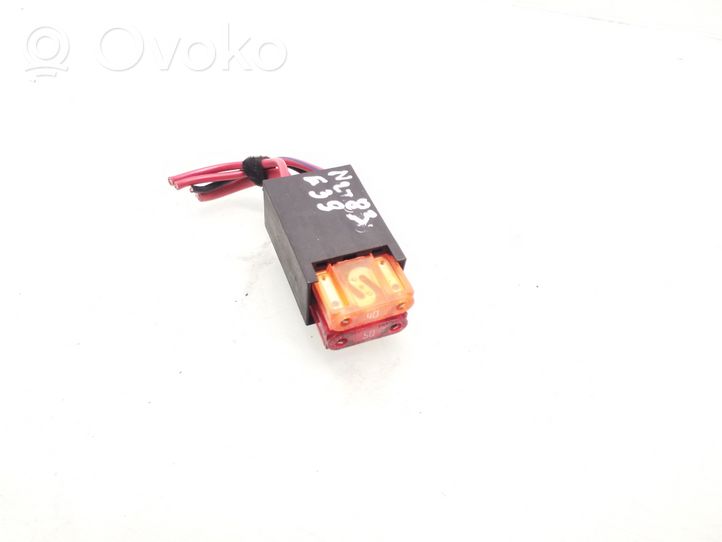 BMW 5 E39 Module de fusibles 611383736789