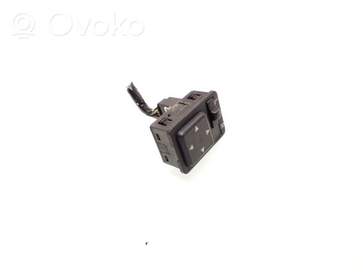 Toyota Avensis T220 Interruptor del espejo lateral 8487005020