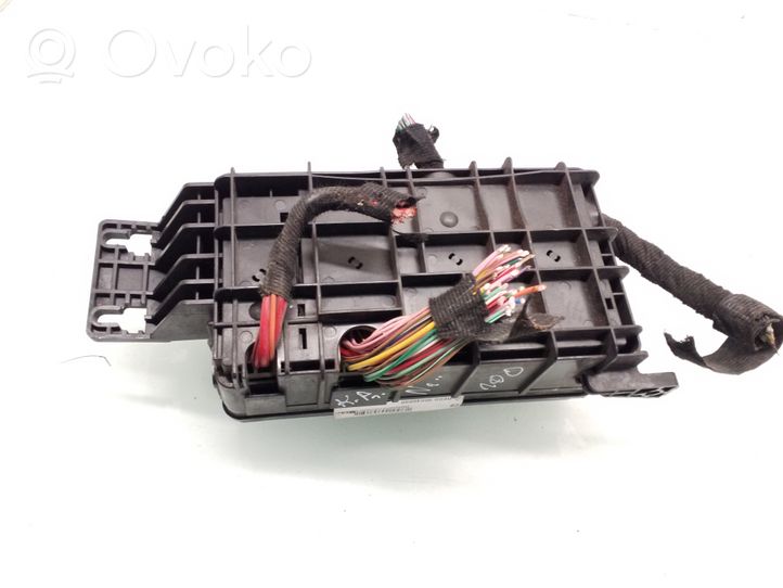 Chevrolet Epica Module de fusibles 96646698