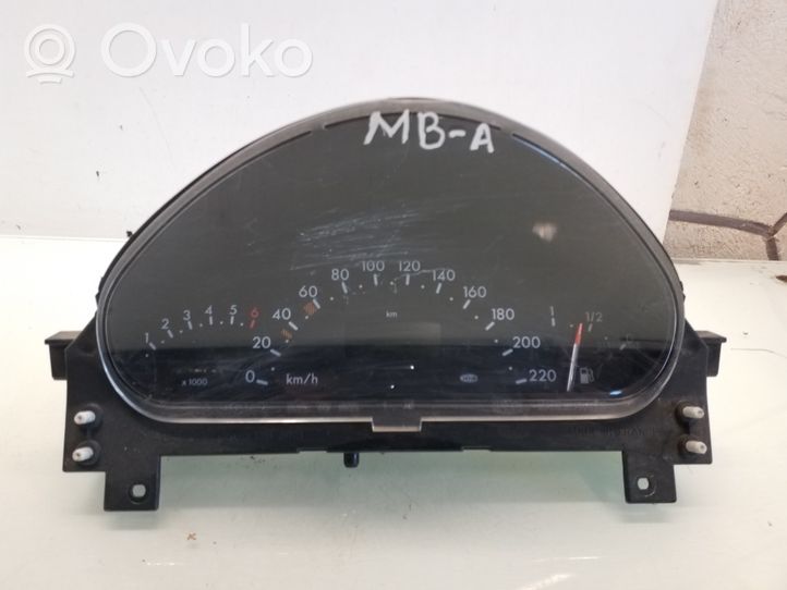 Mercedes-Benz A W168 Tachimetro (quadro strumenti) A1685403211