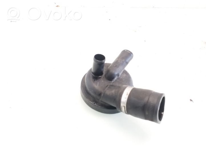 Audi 80 90 S2 B4 Ventilācijas / ventilācijas caurule (-es) / šļūtene (-es) 3911170949