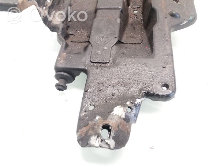 Volkswagen New Beetle Battery tray 