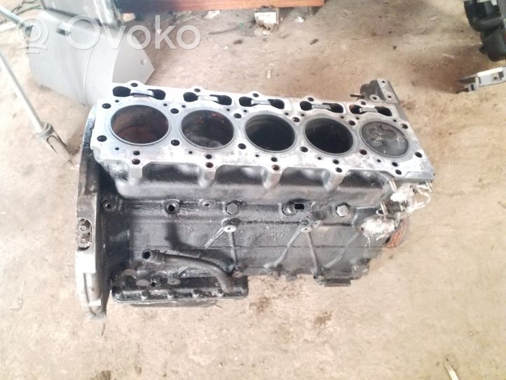 Nissan Navara D40 Bloque de motor 900120841