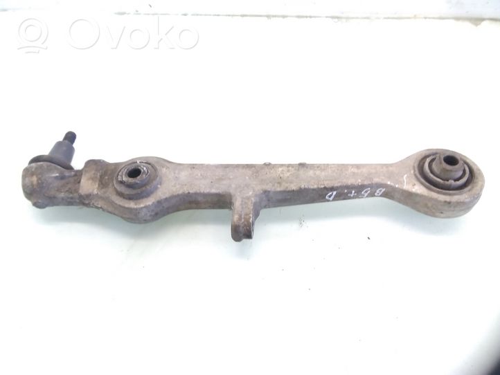 Volkswagen PASSAT B5.5 Braccio di controllo sospensione anteriore 8D0407155D