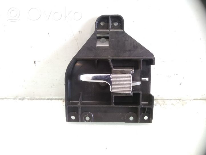 Audi 80 90 B2 Klamka wewnętrzna drzwi przednich 811837709