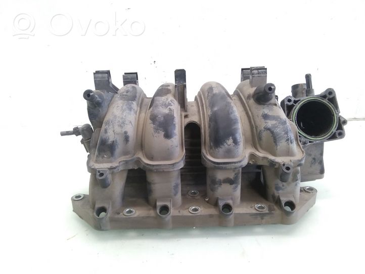 Volkswagen Polo IV 9N3 Collettore di aspirazione 036129711