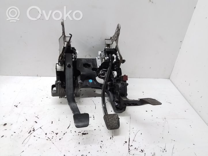 Opel Insignia A Pedal assembly 