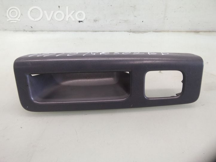 Volvo V50 Support bouton lève vitre porte arrière 8679478