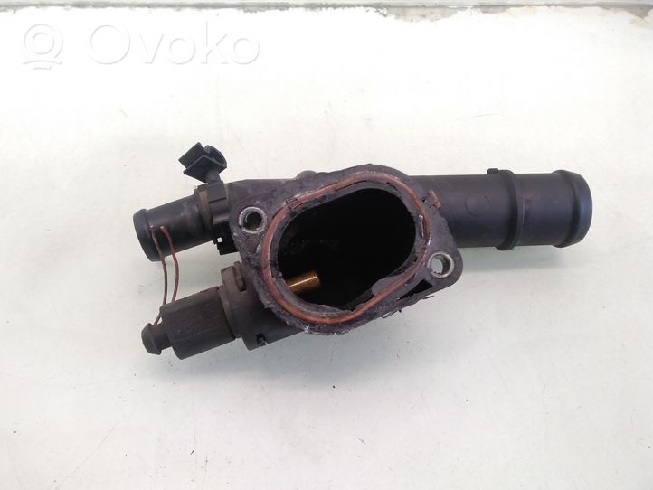 Volkswagen PASSAT B6 Tuyau de liquide de refroidissement moteur 03G121132