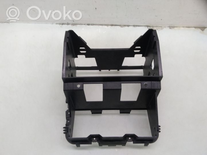 Volkswagen Golf V Kita centrinė konsolės (tunelio) detalė 1K0858005