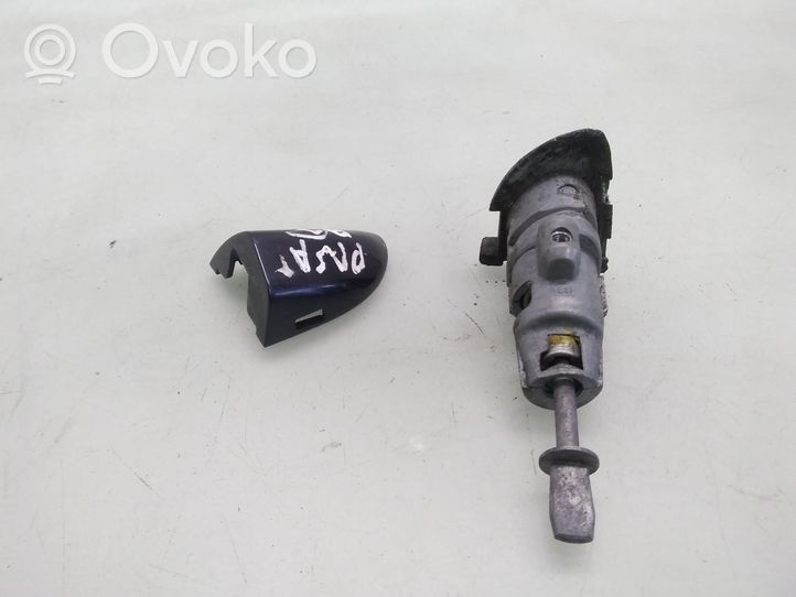 Volkswagen PASSAT B7 Front door lock (next to the handle) 3C0837167B