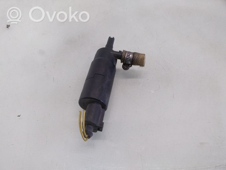 Volkswagen II LT Pumpe Scheibenwaschanlage 3B7955681