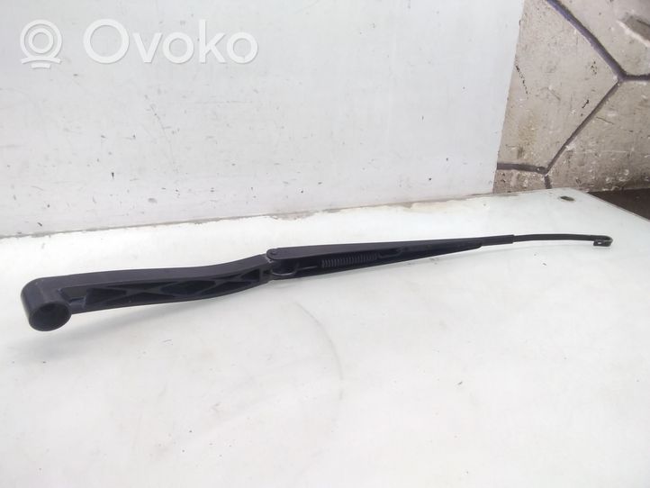 Subaru Legacy Front wiper blade arm 