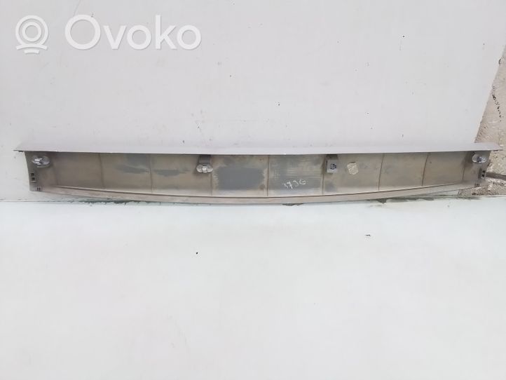 Opel Zafira B Garniture de hayon intérieur 13131331