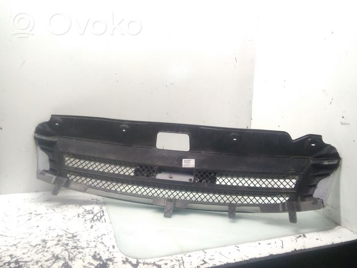 Iveco Daily 35.8 - 9 Front bumper upper radiator grill 38028010105