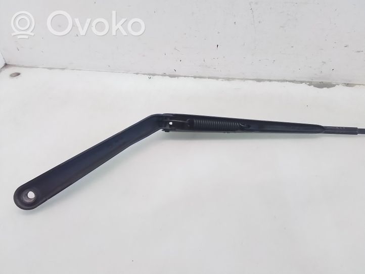 Ford Fusion Front wiper blade arm 