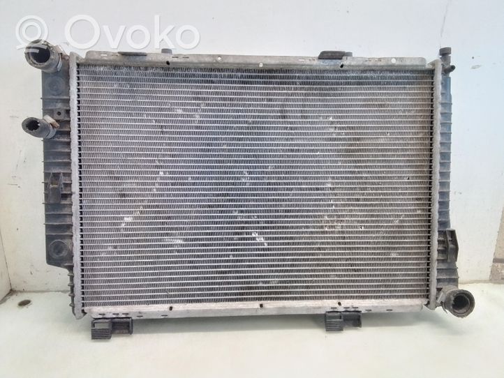 Mercedes-Benz E W210 Dzesēšanas šķidruma radiators 