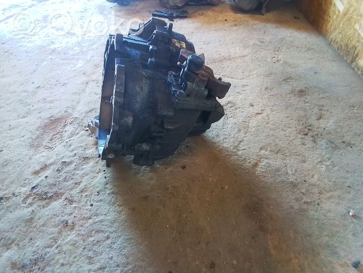 Volvo V70 Manual 6 speed gearbox 30751041
