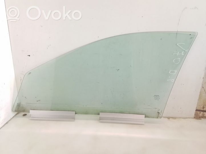 Volvo V70 Pagrindinis priekinių durų stiklas (keturdurio) 