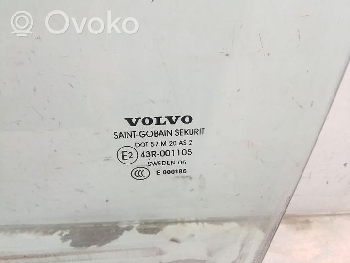 Volvo V70 Vitre de fenêtre porte arrière 