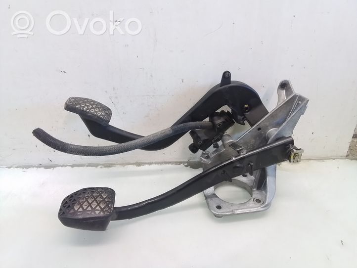 BMW 3 E46 Pedal assembly 