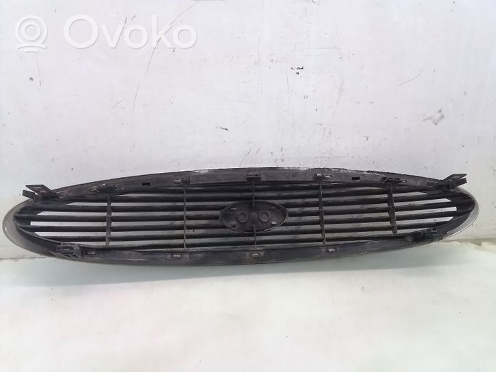 Ford Mondeo MK II Grotelės viršutinės 96BG8200CMW