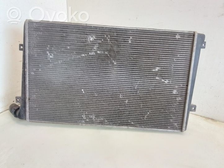 Volkswagen PASSAT B6 Radiateur de refroidissement 3C0121253S