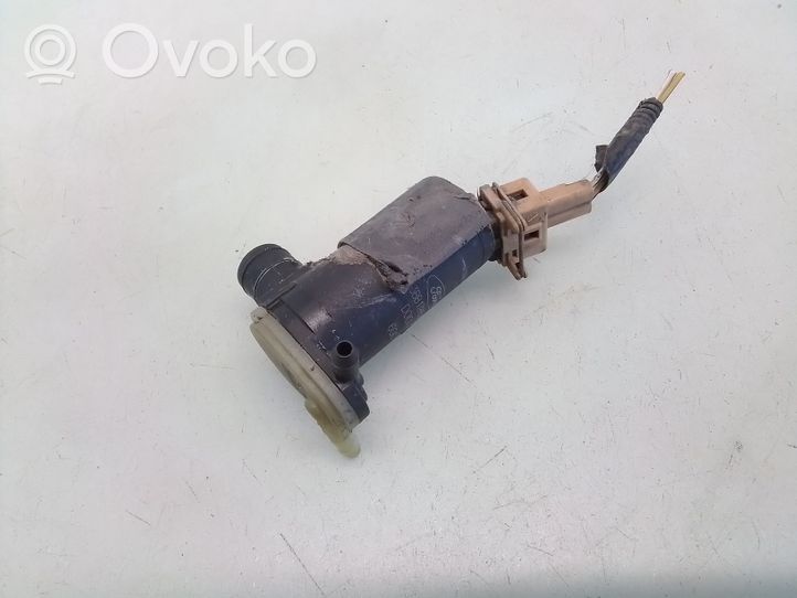 Ford Connect Tuulilasi tuulilasinpesimen pumppu 93BB17K624BA