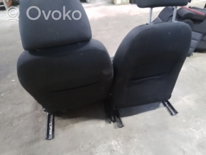 Skoda Octavia Mk2 (1Z) Fotele / Kanapa / Boczki / Komplet 