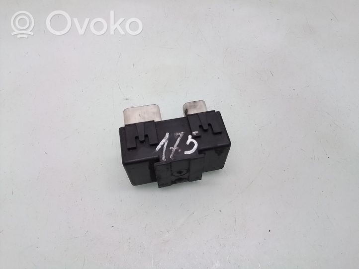 Volvo V70 Coolant fan relay 9442934