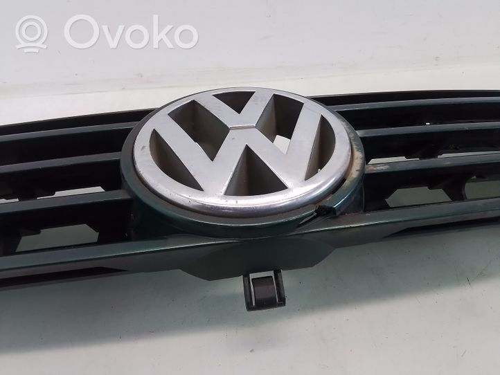 Volkswagen Polo III 6N 6N2 6NF Grille calandre supérieure de pare-chocs avant 6N0853651J