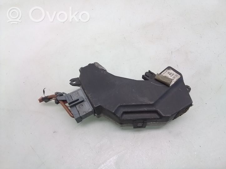 Opel Signum Rezystor / Opornik dmuchawy nawiewu 373010147