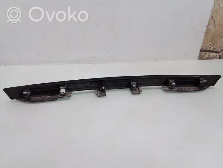 Toyota Auris 150 Takaluukun rekisterikilven valon palkki 5839902010