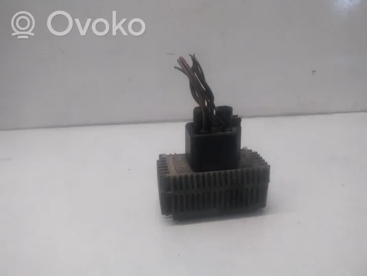 Opel Vectra C Glow plug pre-heat relay 09132691