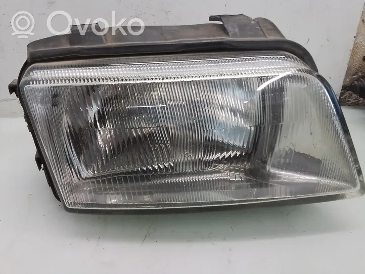 Audi A4 S4 B5 8D Phare frontale 