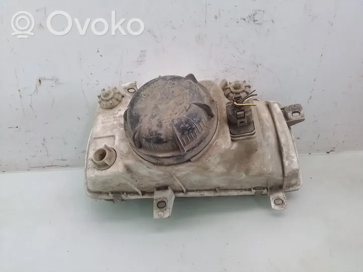 Volkswagen Vento Faro delantero/faro principal 203352B