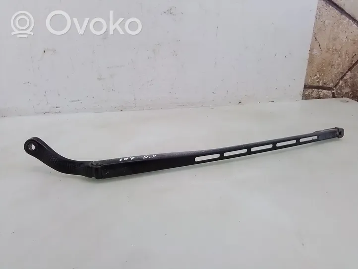 Peugeot 307 Front wiper blade arm 