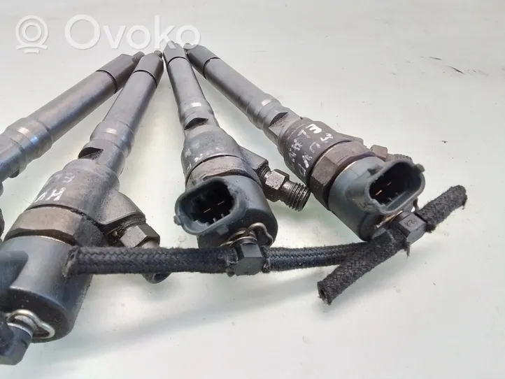 Hyundai Elantra Injektoren Einspritzdüsen Satz Set 3380027000