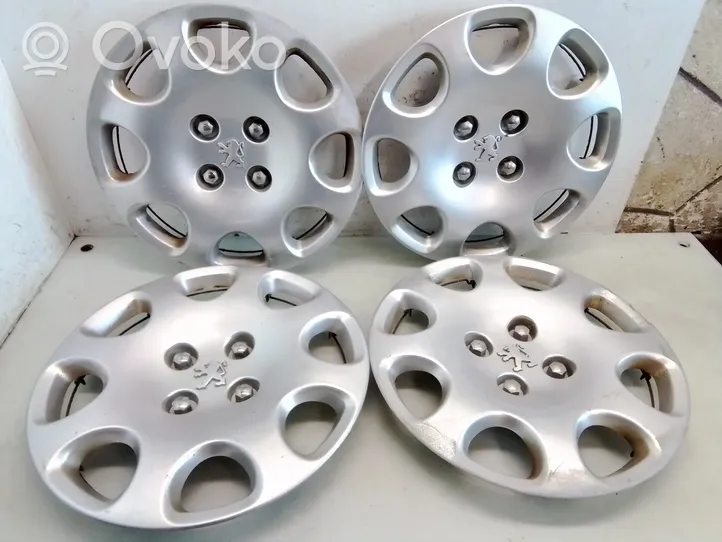 Peugeot 307 R15 wheel hub/cap/trim 