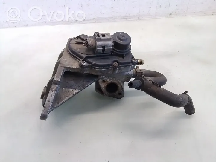 Volkswagen PASSAT B6 EGR valve 