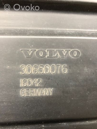 Volvo V50 Ilmansuodattimen kotelon kansi 30650076